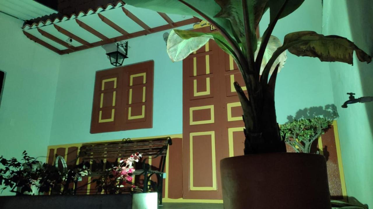 Apartahotel La Arboleda Hc 马尼萨莱斯 外观 照片
