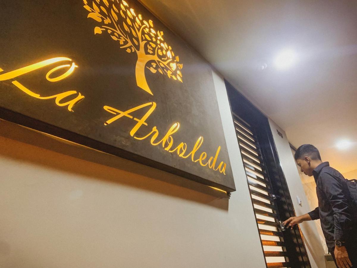 Apartahotel La Arboleda Hc 马尼萨莱斯 外观 照片